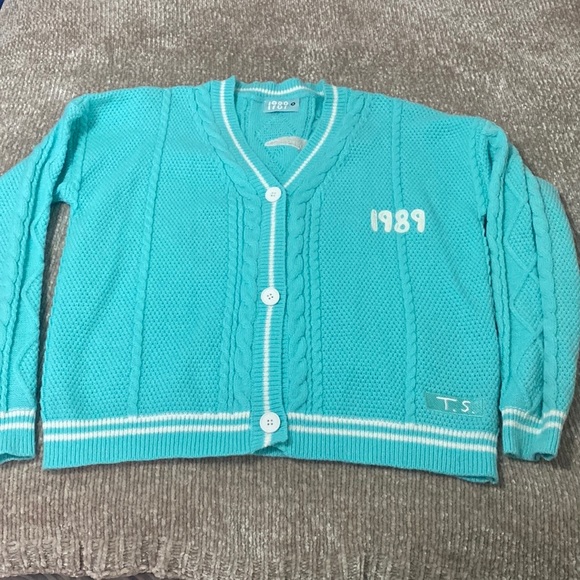 Taylor Swift Cardigan - Picture 1 of 5